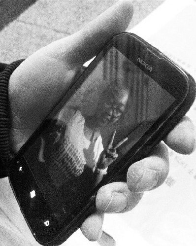 罐車將電動車剮倒 14歲女孩被拖拽10米致死