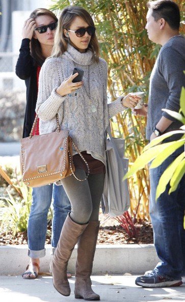 女星示范高領毛衣12種混搭可能