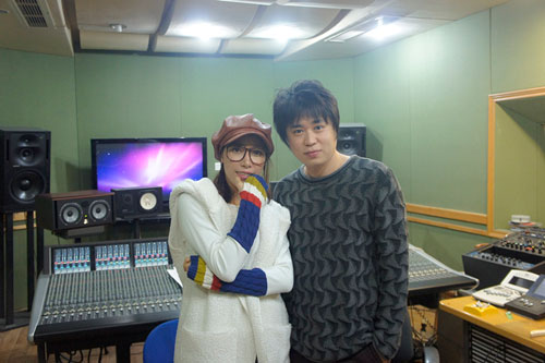 金池與制作人合影